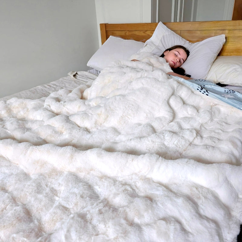 Weighted Blanket and cover in Bumpy fur natural and reverse Bluebird D SensorySam